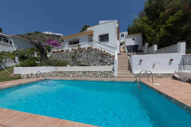 Benalmadena 3 slaapkamers villa met privé zwembad in veel in prijs verlaagd!